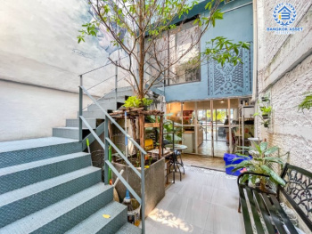 *****อาคารพาณิชย์มือสองย่านกรุงเทพฯ อาคารพาณิชย์ ซอยเพชรเกษม65/1 เนื้อที่กว้างขวางมากถึง 16 ตร.ว. ฟังก์ชัน 4 ห้องนอน 2 ห้องน้ำ ที่จอดรถ 1 คัน บ้านสไตล์คาเฟ่ ตกแต่งพร้อม ตั้งอยู่บนทำเลชุมชน เหมาะกับการค้าขาย เชื่อมต่อการเดินทางด้วยถนนเพชรเกษม จองเลย!